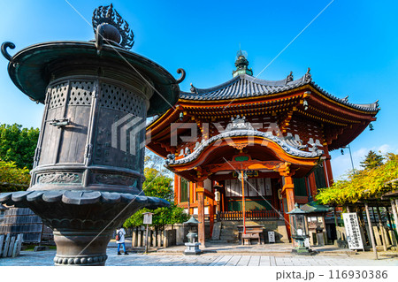 【奈良県】綺麗な青空が広がる興福寺の南円堂 116930386