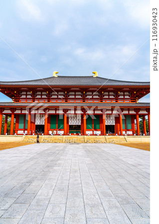 【奈良県】鮮やかな朱色が綺麗な興福寺の中金堂 【奈良県】鮮やかな朱色が綺麗な興福寺の中金堂 116930423