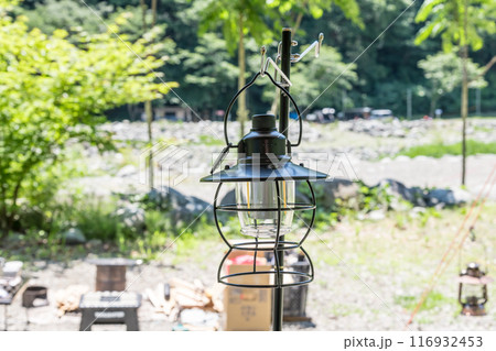 【オートキャンプ場でソロキャンプ LEDランタン】 【オートキャンプ場でソロキャンプ LEDランタン】 116932453