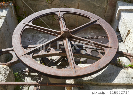 The entrance door and wheel of the Fortress at  Aix island in atlantic ocean 116932734