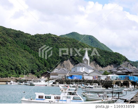 世界遺産の崎津集落　港の風景　（熊本県天草市） 116933859