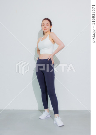 スポーツウェアの女性 116935571