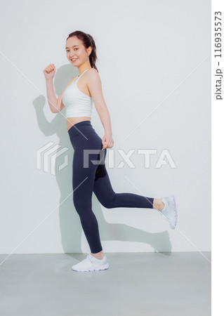 スポーツウェアの女性 スポーツウェアの女性 116935573