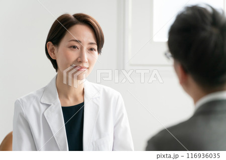女医　カウンセリング　対面 116936035