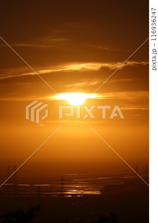 夕日 夕焼け 夕暮れ 116936247