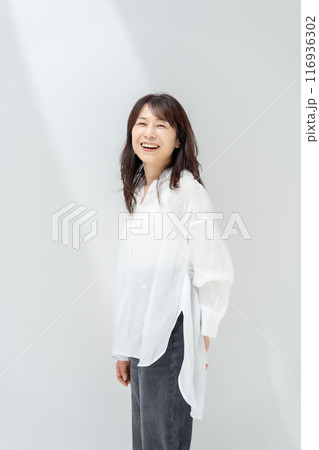 ビューティー　女性　ポートレート 116936302