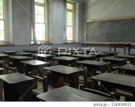 旧制第五高等学校の教室 116936931