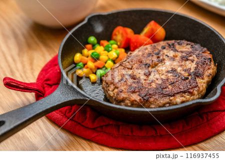 ハンバーグ 116937455