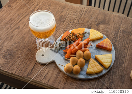 手作り燻製　Homemade smoked food at the campsite 116938530