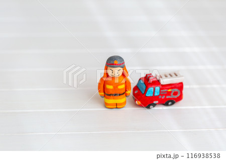 消防車と消防士 消防車と消防士 116938538
