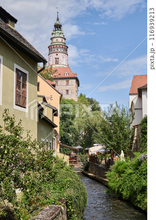 Cityscape of historic centre of Cesky Krumlov, popular tourist destination in south Bohemia region of Czech Republic 116939213