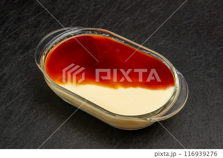 プリン　 cold sweets(desserts pudding)  116939276