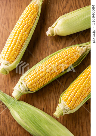 新鮮なとうもろこし 新鮮なとうもろこし 116940094