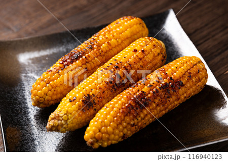 焼いたトウモロコシ 116940123