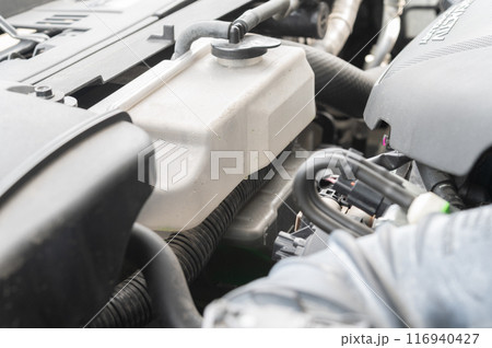 ラジエターのリザーバータンク 116940427