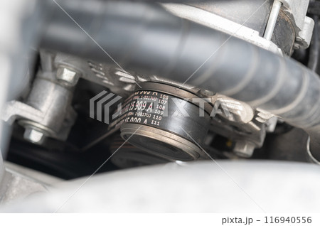 オルタネーターベルト オルタネーターベルト 116940556