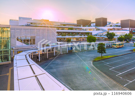 日本の藤沢都市景観　7月。東海道本線　辻堂駅などを望む＝21日 116940606