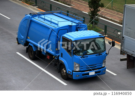 塵芥車（ゴミ収集車） 116940850