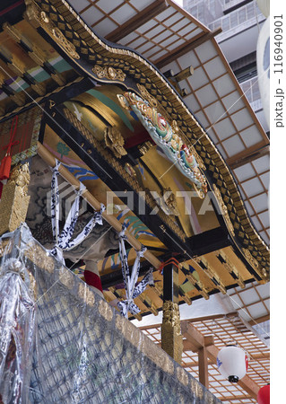 祇園祭　菊水鉾　破風と天水引4 116940901