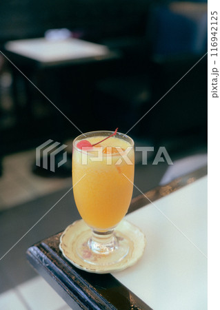 喫茶店のオレンジジュース 116942125