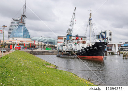 Bremerhaven at the weser river 116942754