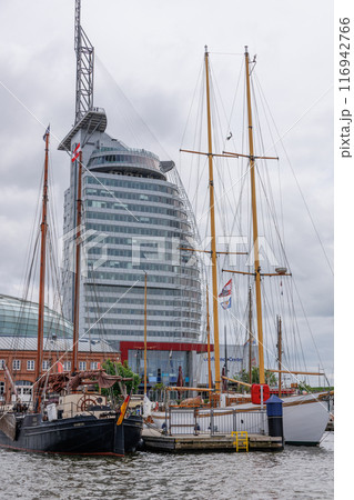 Bremerhaven at the weser river 116942766