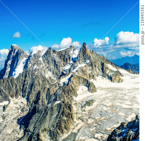 Mountain peak in alpine massif Mountain peak in alpine massif 116945581