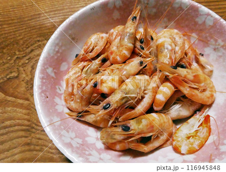 新鮮な地エビの塩茹での写真 新鮮な地エビの塩茹での写真 116945848