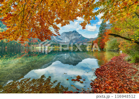 Breathtaking autumn scene of Vorderer Langbathsee lake. Breathtaking autumn scene of Vorderer Langbathsee lake. 116948512