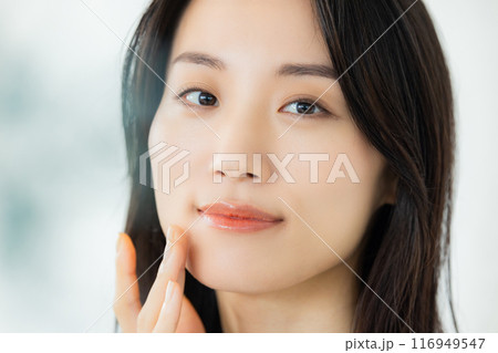 若い女性のビューティーイメージ 116949547