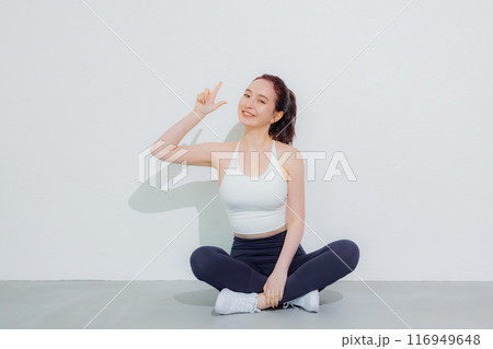 スポーツウェアの女性 116949648