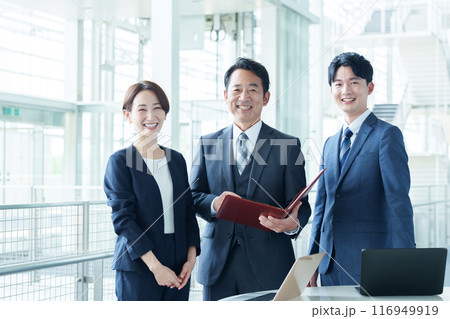 ビジネスパーソン　ポートレート 116949919