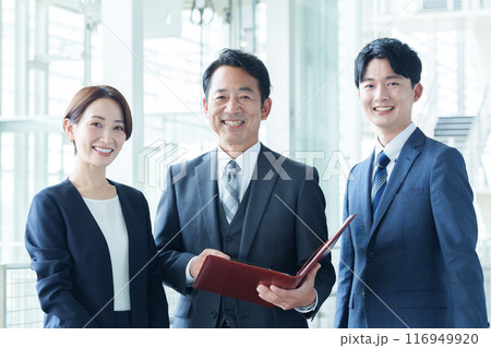 ビジネスパーソン　ポートレート 116949920