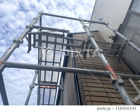 漏水補修のため部分足場を設置 116950145