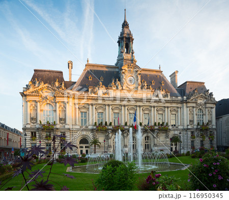 Tours Town Hall in morning 116950345