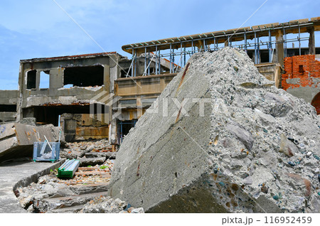 軍艦島 端島炭鉱 総合事務所跡 廃墟 長崎市 軍艦島 端島炭鉱 総合事務所跡 廃墟 長崎市 116952459