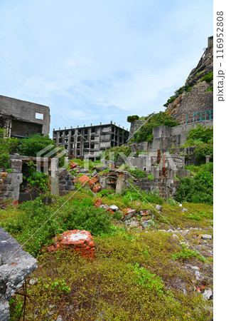 軍艦島　端島炭鉱　30号棟　第1見学広場　長崎市 116952808