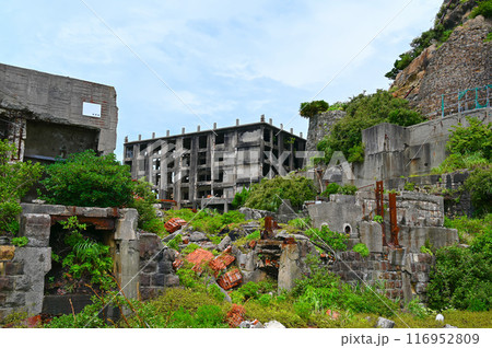 軍艦島 端島炭鉱 30号棟 第1見学広場 長崎市 軍艦島 端島炭鉱 30号棟 第1見学広場 長崎市 116952809