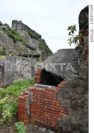 軍艦島　端島炭鉱　貯炭場　建物廃墟　世界遺産　長崎市 116953104