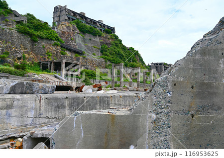 軍艦島　端島炭鉱　貯炭ベルトコンベアー跡　貯炭場　長崎市 116953625