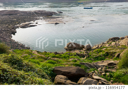 Peaceful river bay of Yangtze river 116954177