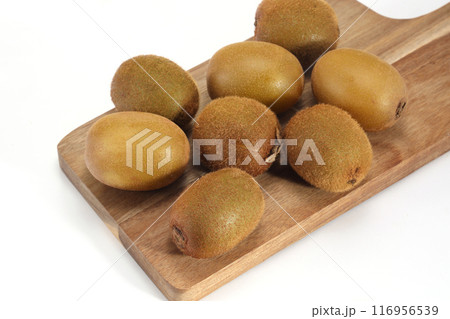 新鮮なキウイフルーツ 新鮮なキウイフルーツ 116956539