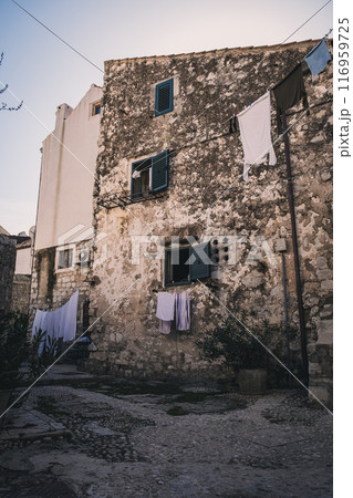 ドブロブニク旧市街の街並み 116959725