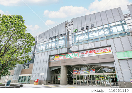 北海道帯広市　晴天のJR帯広駅 116961119