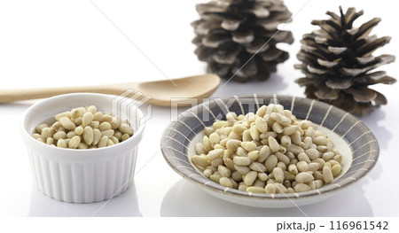 松の実 松の実 116961542