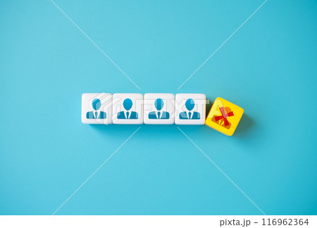 Dismissal of an employee. Expulsion from the team. Resignation from the board of directors or investors. Optimization and cost reduction. Layoffs. 116962364