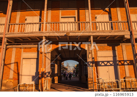 【群馬県】世界遺産・富岡製糸場　国宝東置繭所 116965913