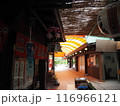 レトロな商店街 116966121