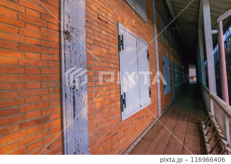 【群馬県】世界遺産・富岡製糸場 国宝東置繭所 【群馬県】世界遺産・富岡製糸場 国宝東置繭所 116966406