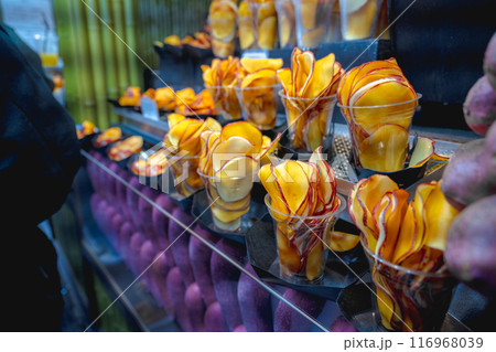 焼き お菓子づくり パンを焼く 116968039